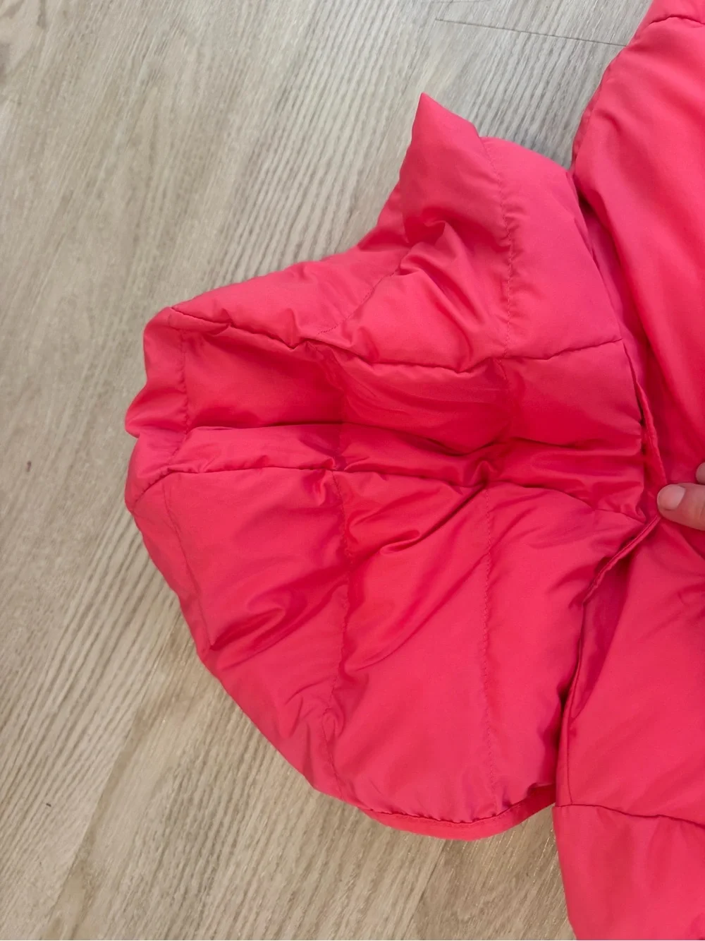 Uniqlo Kids Hooded Puffer Jacket in Bright Pink